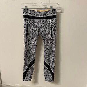 Lululemon 25” Black and White Patterned Leggings with Mesh Detailing